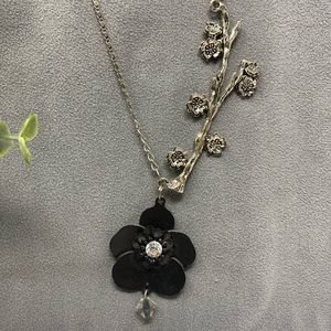 Black and silver flower necklace
